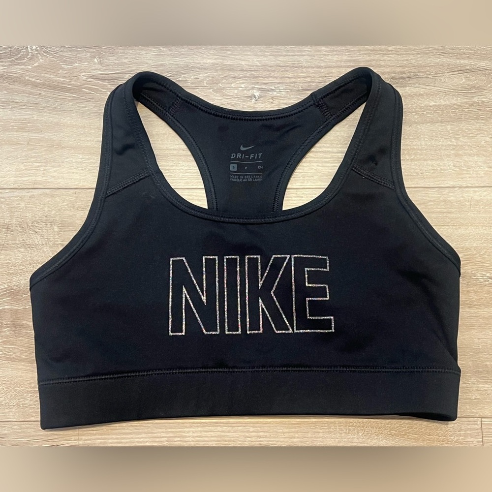 NWOT Nike Women's Black Victory Dri-FIT Sports Bra